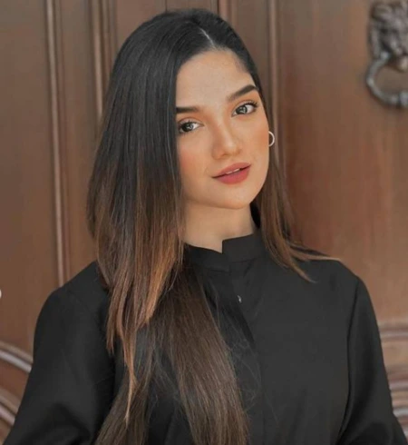 Romaisa Khan